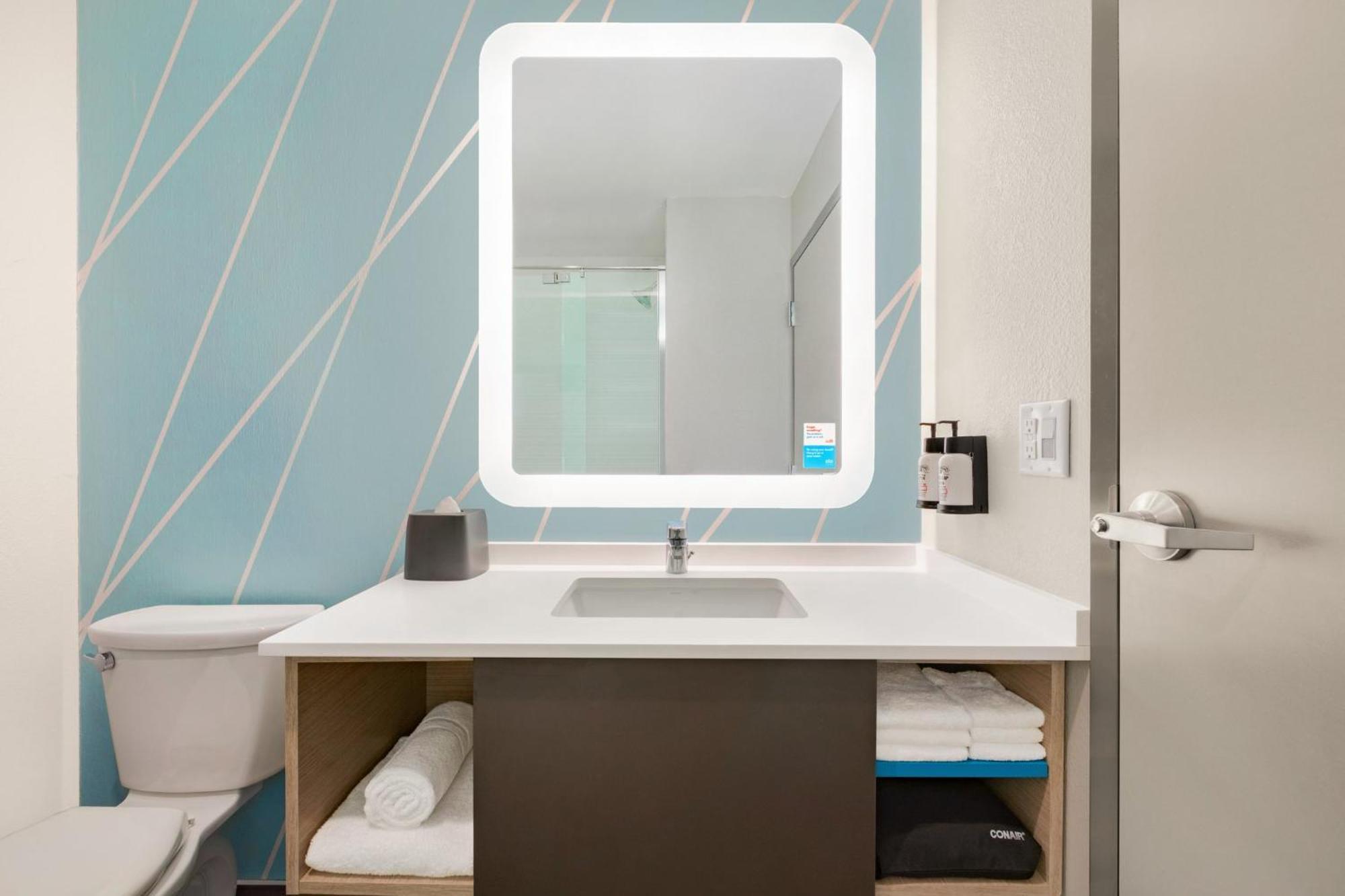 Avid Hotel - Staunton By Ihg Kültér fotó